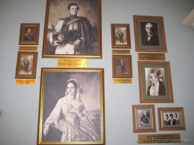 On the big pictures on the left: Aleksander von der Pahlen (1819-1895) and his wife Olga Frederike Agnes Isabella von Grote (1826-1888), but on the right you can see photographs of latest landlords