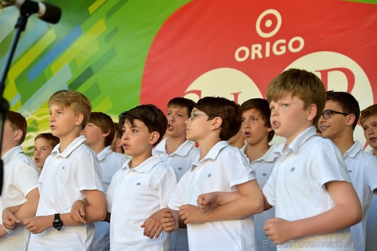 The first Friendship Concert of the World Choir Games was held near 