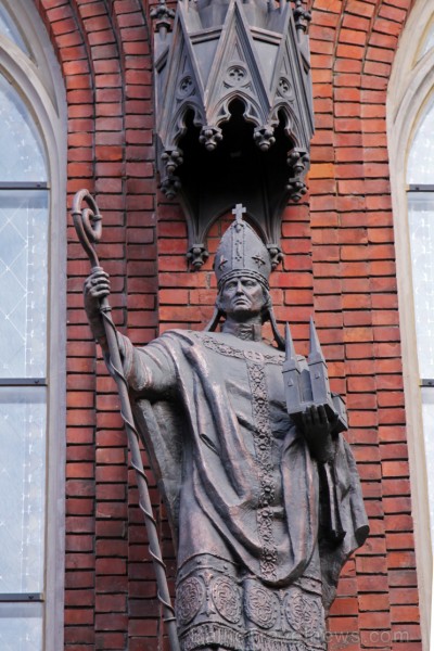 A sculpture of Bishop Albert.