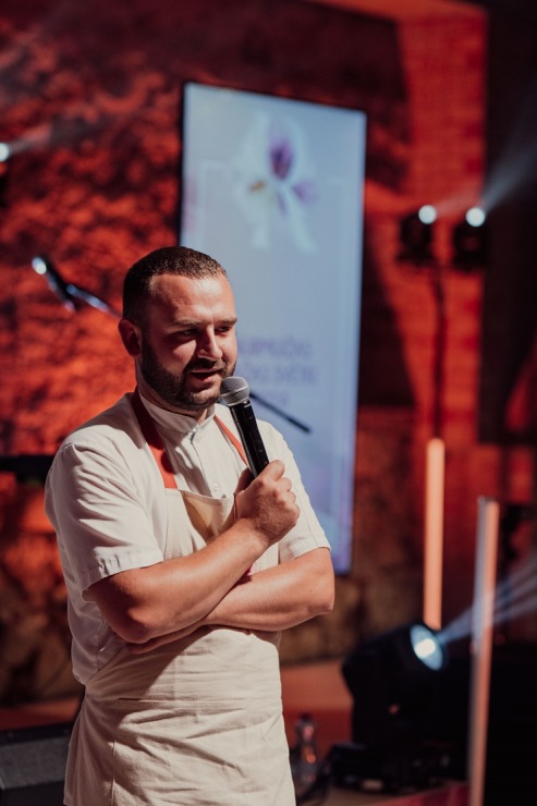 Nurmuižas ražas svētki ir unikāls pasākums tālākajā Ziemeļeiropas vīnogu audzētavā. Foto: Kaspars Filips Dobrovolskis 360121