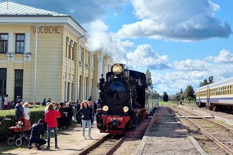 A trip by train to get to know the Gulbene region with an unusual experience. Photo: Visitgulbene.lv