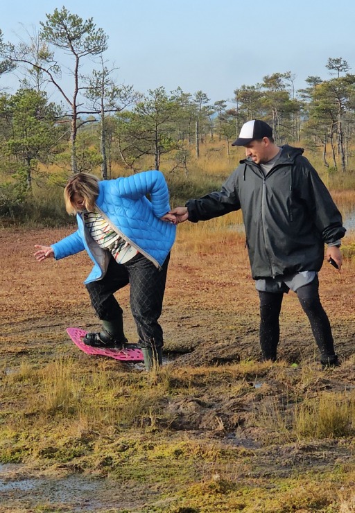 Rīta pārgājiens ar purva kurpēm pa Lielo Ķemeru tīreli. Sadarbībā ar VisitJurmala.lv  Rīta pārgājiens ar purva kurpēm pa Lielo Ķemeru tīreli. Sadarbībā ar VisitJurmala.lv 378908