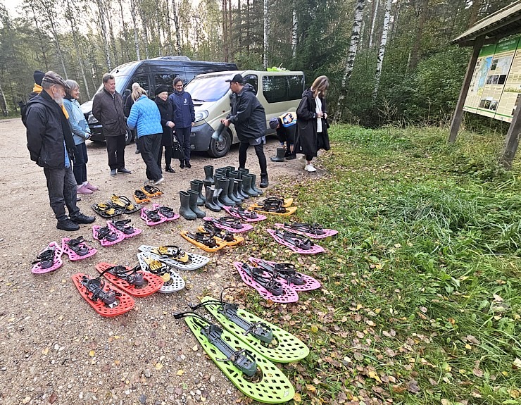 Rīta pārgājiens ar purva kurpēm pa Lielo Ķemeru tīreli. Sadarbībā ar VisitJurmala.lv  Rīta pārgājiens ar purva kurpēm pa Lielo Ķemeru tīreli. Sadarbībā ar VisitJurmala.lv 378882