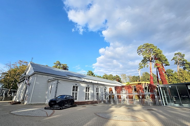 Leģendārās Dzintaru koncertzāles apskate ar iespēju ielūkoties mākslinieku grimētavās. Sadarbībā ar VisitJurmala.lv  Leģendārās Dzintaru koncertzāles apskate ar iespēju ielūkoties mākslinieku grimētavās. Sadarbībā ar VisitJurmala.lv 379325