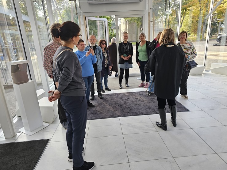 Leģendārās Dzintaru koncertzāles apskate ar iespēju ielūkoties mākslinieku grimētavās. Sadarbībā ar VisitJurmala.lv  Leģendārās Dzintaru koncertzāles apskate ar iespēju ielūkoties mākslinieku grimētavās. Sadarbībā ar VisitJurmala.lv 379326