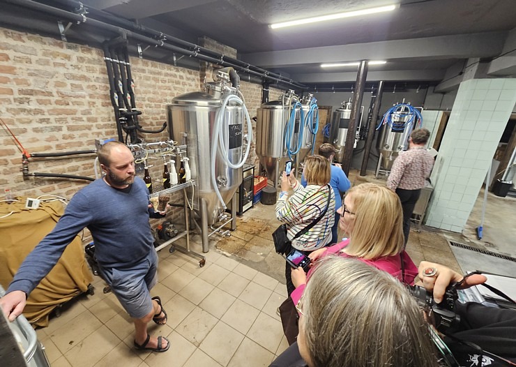 Degustējam Jūrmalas amatniecības alus darītavas « Prusaks » produkciju un viesmīlību. Sadarbībā ar VisitJurmala.lv  Degustējam Jūrmalas amatniecības alus darītavas « Prusaks » produkciju un viesmīlību. Sadarbībā ar VisitJurmala.lv 379355
