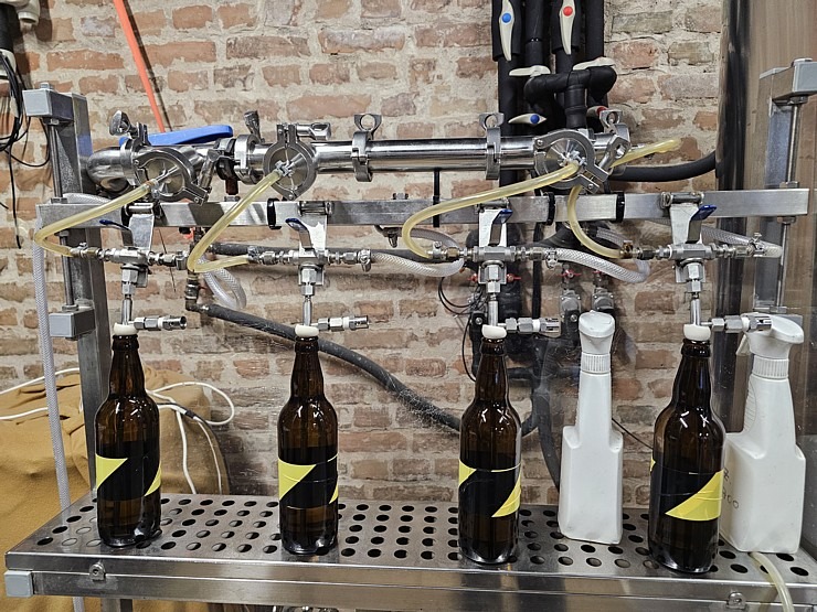 Degustējam Jūrmalas amatniecības alus darītavas « Prusaks » produkciju un viesmīlību. Sadarbībā ar VisitJurmala.lv  Degustējam Jūrmalas amatniecības alus darītavas « Prusaks » produkciju un viesmīlību. Sadarbībā ar VisitJurmala.lv 379359