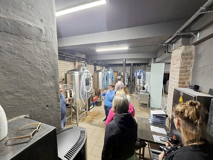 Degustējam Jūrmalas amatniecības alus darītavas « Prusaks » produkciju un viesmīlību. Sadarbībā ar VisitJurmala.lv  Degustējam Jūrmalas amatniecības alus darītavas « Prusaks » produkciju un viesmīlību. Sadarbībā ar VisitJurmala.lv 379361
