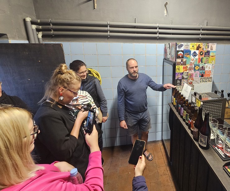 Degustējam Jūrmalas amatniecības alus darītavas « Prusaks » produkciju un viesmīlību. Sadarbībā ar VisitJurmala.lv  Degustējam Jūrmalas amatniecības alus darītavas « Prusaks » produkciju un viesmīlību. Sadarbībā ar VisitJurmala.lv 379352