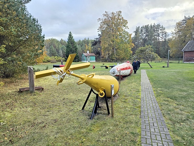 Apmeklējam 1844.gada būvēto Ovišu bāku Ventspils novadā  Apmeklējam 1844.gada būvēto Ovišu bāku Ventspils novadā 379701