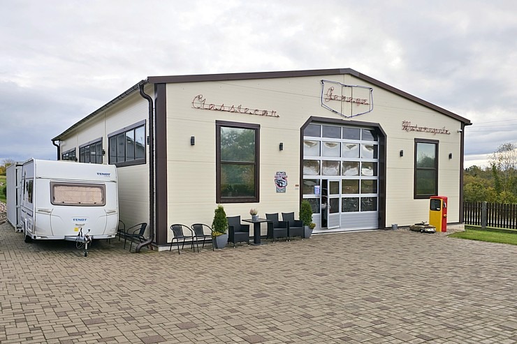 Apmeklējam Milzkalnes «Classic Car & Motorcycle Garage» muzeju Tukuma novadā  Apmeklējam Milzkalnes «Classic Car & Motorcycle Garage» muzeju Tukuma novadā 379784
