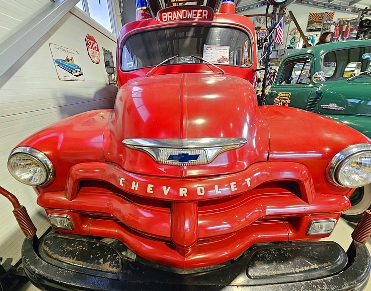 Apmeklējam Milzkalnes «Classic Car & Motorcycle Garage» muzeju Tukuma novadā  Apmeklējam Milzkalnes «Classic Car & Motorcycle Garage» muzeju Tukuma novadā 379795