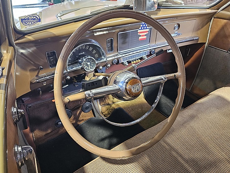 Apmeklējam Milzkalnes «Classic Car & Motorcycle Garage» muzeju Tukuma novadā  Apmeklējam Milzkalnes «Classic Car & Motorcycle Garage» muzeju Tukuma novadā 379802