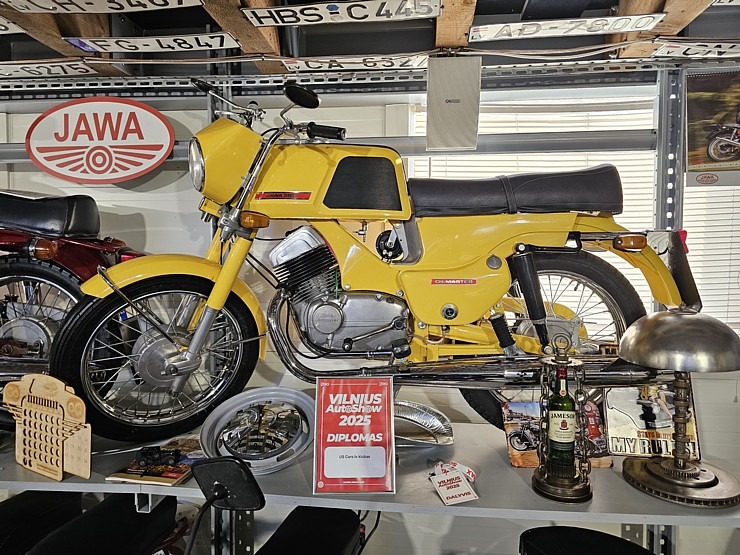 Apmeklējam Milzkalnes «Classic Car & Motorcycle Garage» muzeju Tukuma novadā  Apmeklējam Milzkalnes «Classic Car & Motorcycle Garage» muzeju Tukuma novadā 379810