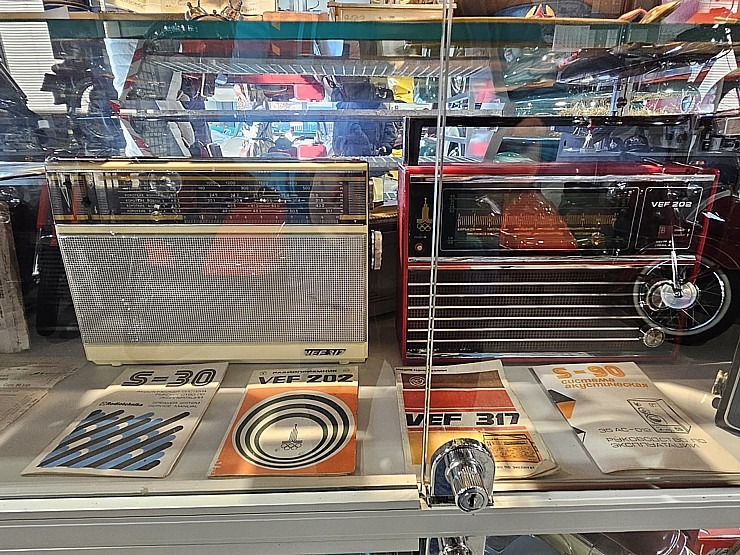 Apmeklējam Milzkalnes «Classic Car & Motorcycle Garage» muzeju Tukuma novadā  Apmeklējam Milzkalnes «Classic Car & Motorcycle Garage» muzeju Tukuma novadā 379825