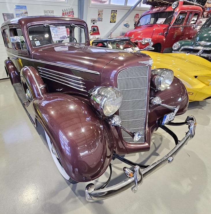 Apmeklējam Milzkalnes «Classic Car & Motorcycle Garage» muzeju Tukuma novadā  Apmeklējam Milzkalnes «Classic Car & Motorcycle Garage» muzeju Tukuma novadā 379830