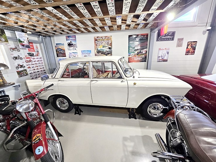 Apmeklējam Milzkalnes «Classic Car & Motorcycle Garage» muzeju Tukuma novadā  Apmeklējam Milzkalnes «Classic Car & Motorcycle Garage» muzeju Tukuma novadā 379831