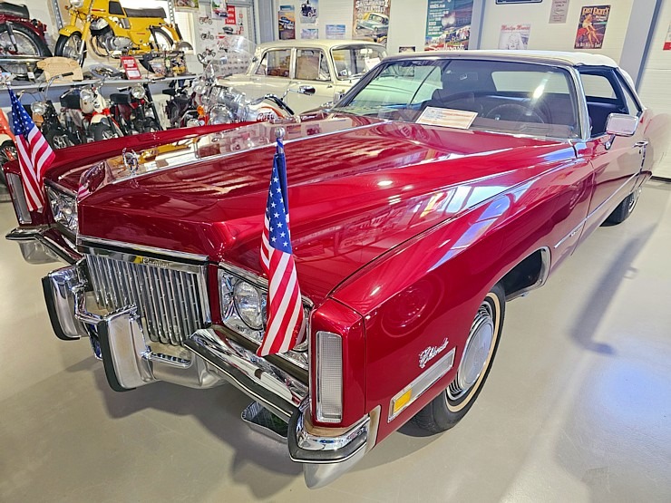 Apmeklējam Milzkalnes «Classic Car & Motorcycle Garage» muzeju Tukuma novadā  Apmeklējam Milzkalnes «Classic Car & Motorcycle Garage» muzeju Tukuma novadā 379789