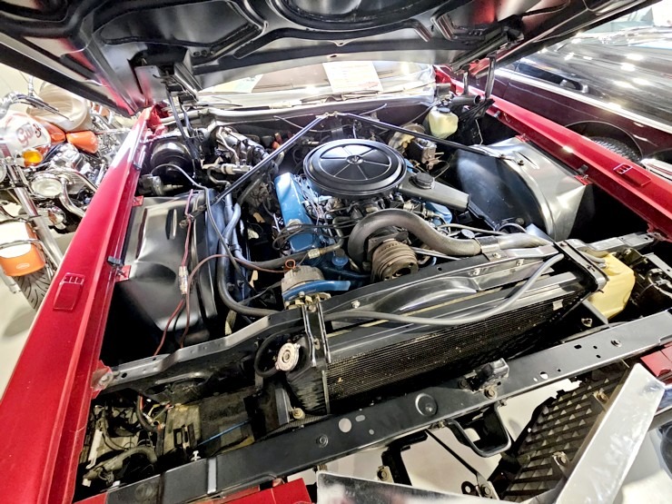 Apmeklējam Milzkalnes «Classic Car & Motorcycle Garage» muzeju Tukuma novadā  Apmeklējam Milzkalnes «Classic Car & Motorcycle Garage» muzeju Tukuma novadā 379791