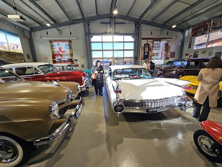 Apmeklējam Milzkalnes «Classic Car & Motorcycle Garage» muzeju Tukuma novadā  Apmeklējam Milzkalnes «Classic Car & Motorcycle Garage» muzeju Tukuma novadā 379792
