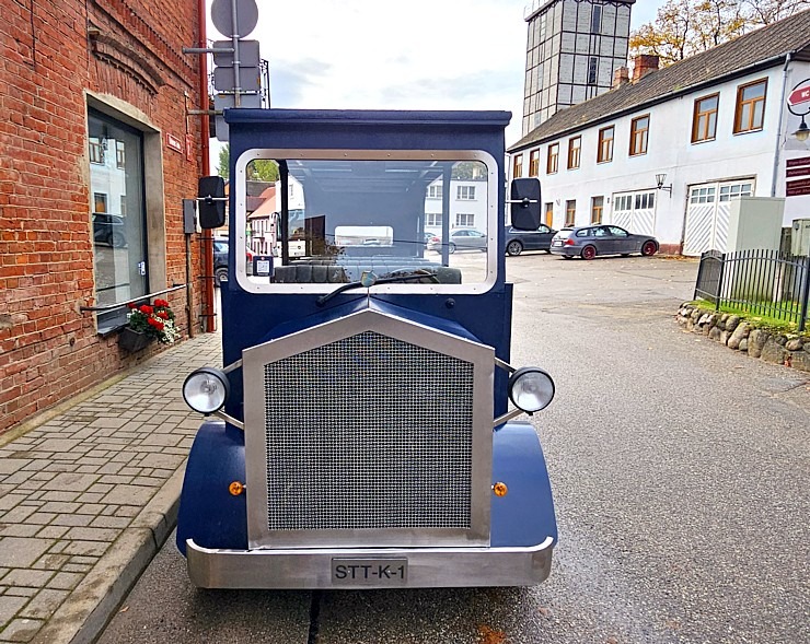«Kandavas vīna nams» piedāvā izbraucienus ar retro auto «Zīle» – 12 vietīgu auto audio gida pavadījumā  «Kandavas vīna nams» piedāvā izbraucienus ar retro auto «Zīle» – 12 vietīgu auto audio gida pavadījumā 379937