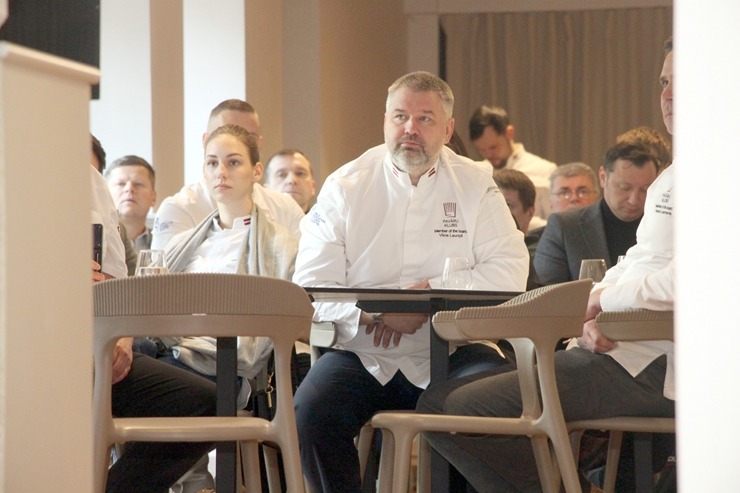 Latvijas Pavāru klubs rīko kopsapulci jaunajā banketu telpa «Hercogs Blaumaņa» 385931