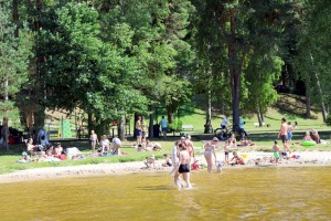 Collaboration with Europcar Latvia: Escaping the summer heat to an outstanding Pierīga spot - the Baltvilla Hotel beach on the shores of Lake Baltezers - Photos