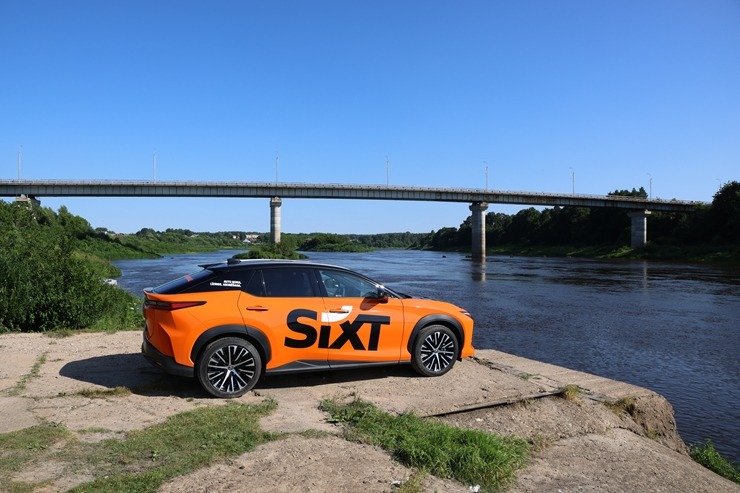 Sadarbībā ar «SIXT Latvia» un «Lexus RZ 500e» (no 850 eiro mēnesī) apceļojam Krāslavas novadā 395962
