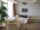 Apartaments ir plašs un tas ļauj ievietot arī papildgultu 10