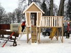 Ozolkalns ir draudzīgs bērniem, jo ir gan bērnu trase, gan slidotava, gan arī rotaļmājas, kurās ložņāt un spēlēties... 12