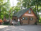 Piedzīvojumu parks Lokės pėda atrodas Lietuvā, Lokėnėlių ciematā, Jonavos rajonā (no Jonāvas līdz parkam ir ~5 km) 1
