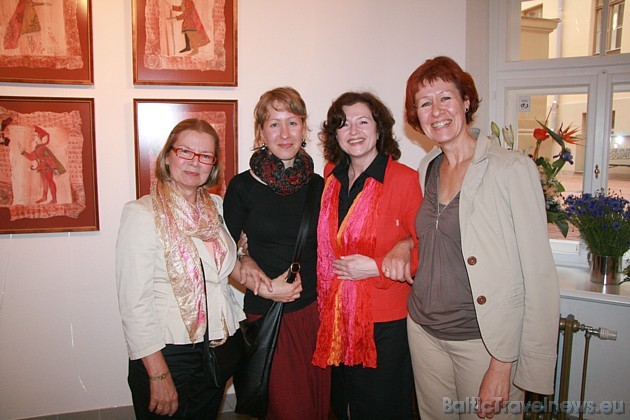 Tūrisma profesionāļi iepazīst Olgas Hļebņikovas galeriju - Gundega Zeltiņa, Linda Veinberga (mākslas zinātniece) Saila Aizpurva un Brigita Veinberga 34243