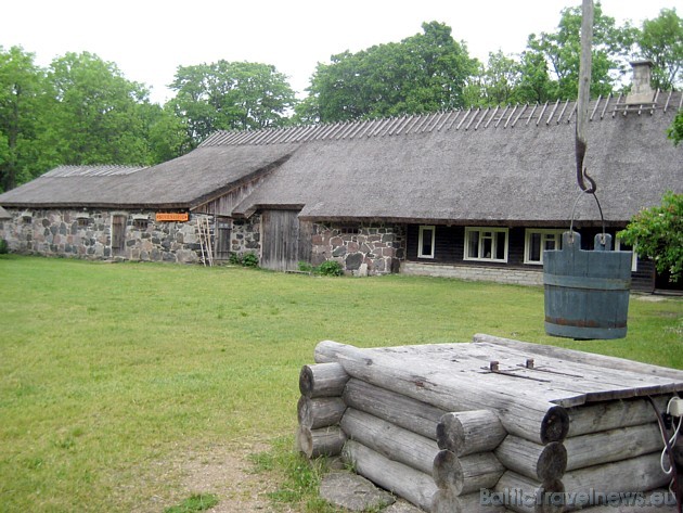 Igaunijā Muhu salas rietumu piekrastē atrodas Koguvas ciemats, tajā var redzēt ļoti spilgtus Igaunijas zemnieku saimniecību arhitektūras paraugus 35169