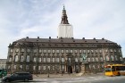 Kristiānsborgas pils. Pirmo reizi Kopenhāgena ir minēta 1043.gadā un kopš 14. gadsimta ir oficiālā Dānijas galvaspilsēta 4