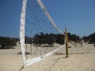 Turpat iespējams uzspēlēt arī pludmales volejbolu 13
