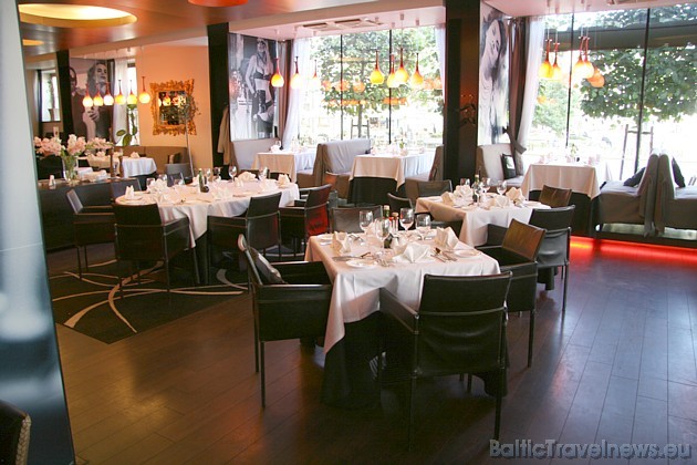 Viesnīcā atrodas itāļu virtuves restorāns Sofi L, kas pieder Da Antonio restorānu tīklam 37545