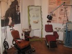 80. gadus vecs zobārsta kabinets, kurā var apskatīt kā darbojās kājminamais urbis 6
