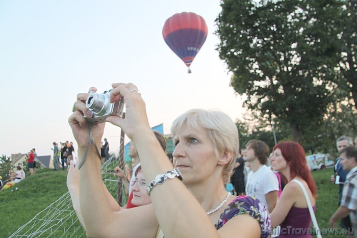 LMT gaisa balonu festivāls tiek iemūžināts bildēs 48259