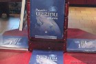 Informētiem un zinošiem ceļotājiem noderēs karšu izdevniecības Jāņa sēta izdotais Pasaules uzziņu atlants 2