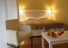 Vairāk informācijas par iespēju uzdāvināt viesnīcas Hotel Jūrmala Spa dāvanu karti iespējams atrast interneta vietnē www.hoteljurmala.lv 7