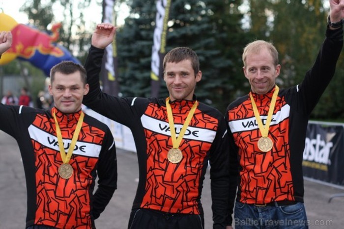 Triatel xRace 2011. gada sezonas kopvērtējuma uzvarētājs ir vīriešu komanda EthicSport.lv (Uģis Voiceščuks, Toms Veits, Jānis Krūmiņš) 67137