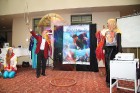 Pecolli ziepju burbuļu šovs «Bubblelandia» notiks 29.10.2011 Ķīpsalā, bet jau tagad iluzionisti Dace un Enriko Pecolli nodemonstrēja viesnīcā Monika d 6