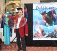 Pecolli ziepju burbuļu šovs «Bubblelandia» notiks 29.10.2011 Ķīpsalā, bet jau tagad iluzionisti Dace un Enriko Pecolli nodemonstrēja viesnīcā Monika d 7