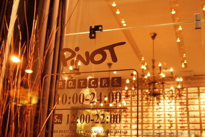Restorāns Pinot, kas atrodas Vecrīgā, Grēcinieku ielā 26, 20.10.2011 atzimēja 1 gada jubileju (www.pinot.lv) 68297