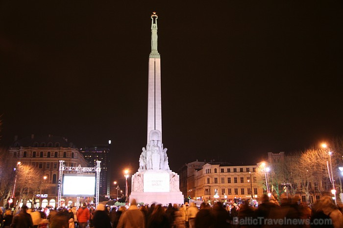 Gaismas festivāls Staro Rīga 2011 no 17.11 līdz 20.11 - .Brīvības piemineklis 69339