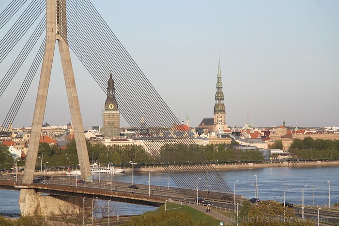 Rīgas skaistākās panorāmas jumta terase Pārdaugavā ir atklāta vasaras sezonai - www.islandehotel.lv 75161