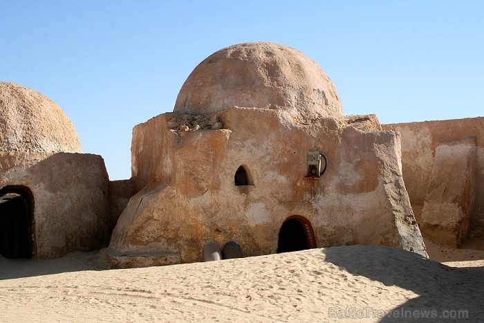 Travelnews.lv sameklē filmas Zvaigžņu kari pilsētas dekorācijas Sahāras tuksnesī (Tunisija) 79269
