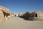 Travelnews.lv sameklē filmas Zvaigžņu kari pilsētas dekorācijas Sahāras tuksnesī (Tunisija) 24