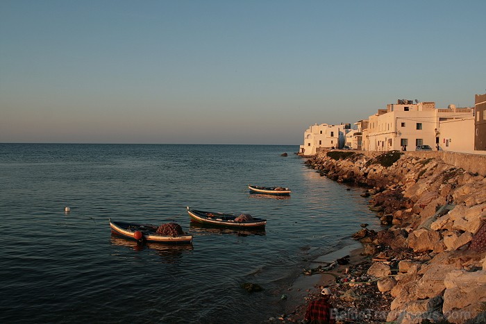 Mahdija ir neliela Tunisijas pilsēta, kura atrodas valsts dienvidu piekraste. Mahdija ir klasisks Tunisijas kūrorts ar daudziem zivju restorāniem, bal 90547