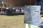 «RelaksZaļumballē» bija iespējams iegādāties ne tikai izdevīgus ceļojumus, bet arī dziesmu grāmatu «Ar putniem aizlido doma» 6